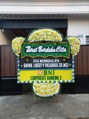 Papan Bunga Duka di Pesurungan Lor