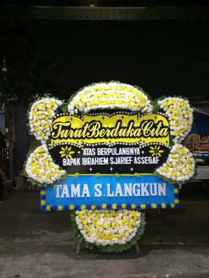 Papan Bunga Duka di Pesurungan Lor