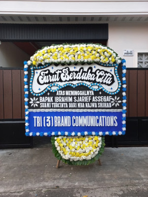 Papan Bunga Duka di Pesurungan Lor
